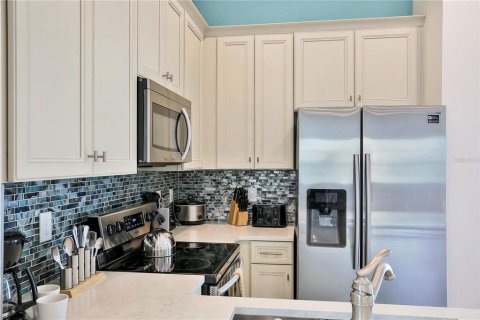 Снять в аренду виллу или дом в Киссимми, Флорида 3 комнаты, 121.24м2, № 1886303 - фото 8