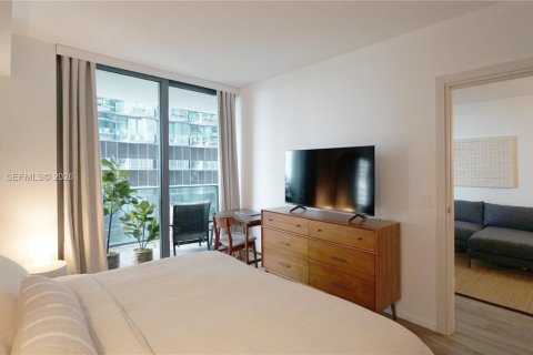 Condo in Miami, Florida, 1 bedroom  № 2083615 - photo 17