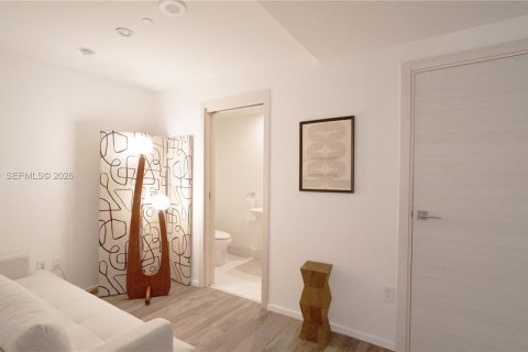 Condo in Miami, Florida, 1 bedroom  № 2083615 - photo 18