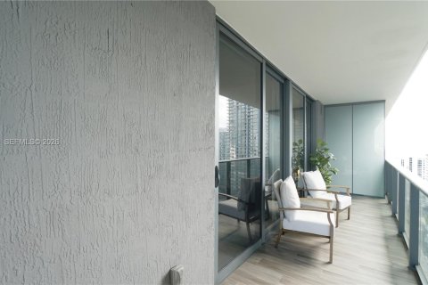 Condo in Miami, Florida, 1 bedroom  № 2083615 - photo 21