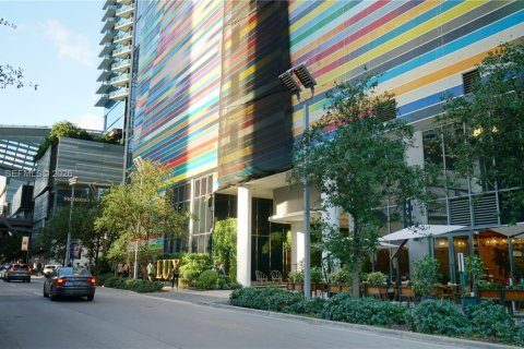 Condo in Miami, Florida, 1 bedroom  № 2083615