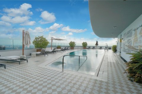 Condo in Miami, Florida, 1 bedroom  № 2083615 - photo 29