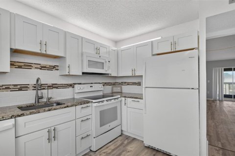 Купить кондоминиум в Клируотер, Флорида 3 комнаты, 79.62м2, № 2224885 - фото 9