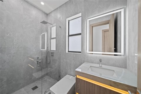 Купить виллу или дом в Майами, Флорида 6 спален, 331.38м2, № 2398148 - фото 29