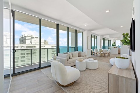 Condominio en venta en Pompano Beach, Florida, 3 dormitorios, 240.62 m2 № 2064827 - foto 10