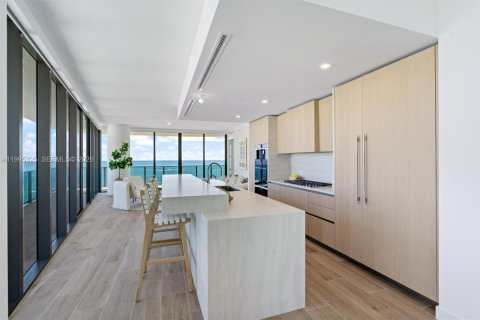 Condominio en venta en Pompano Beach, Florida, 3 dormitorios, 240.62 m2 № 2064827 - foto 8