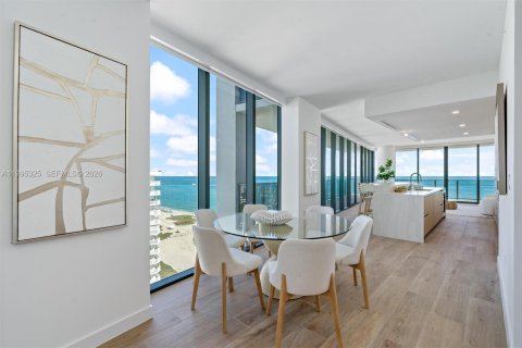 Condominio en venta en Pompano Beach, Florida, 3 dormitorios, 240.62 m2 № 2064827 - foto 9