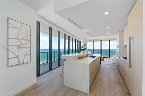 Condominio en venta en Pompano Beach, Florida, 3 dormitorios, 240.62 m2 № 2064827 - foto 6