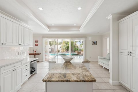Villa ou maison à louer à Sarasota, Floride: 3 chambres, 204.66 m2 № 2383872 - photo 16