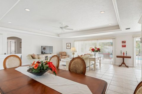 Villa ou maison à louer à Sarasota, Floride: 3 chambres, 204.66 m2 № 2383872 - photo 7