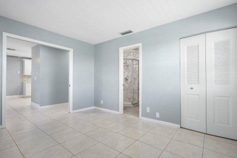 Condo in Delray Beach, Florida, 2 bedrooms  № 2251439 - photo 28