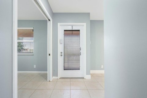 Condo in Delray Beach, Florida, 2 bedrooms  № 2251439 - photo 30