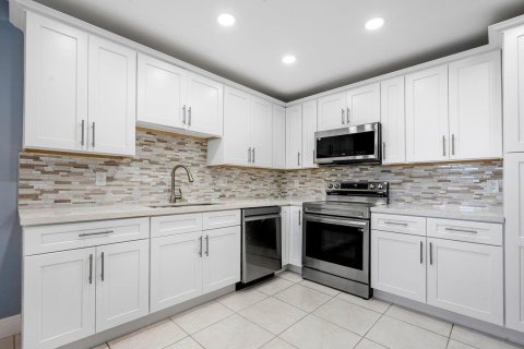 Condo in Delray Beach, Florida, 2 bedrooms  № 2251439