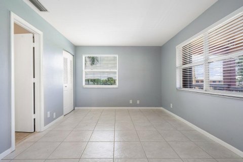 Condo in Delray Beach, Florida, 2 bedrooms  № 2251439 - photo 29