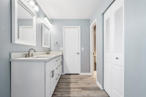 Condo in Delray Beach, Florida, 2 bedrooms  № 2251439 - photo 19