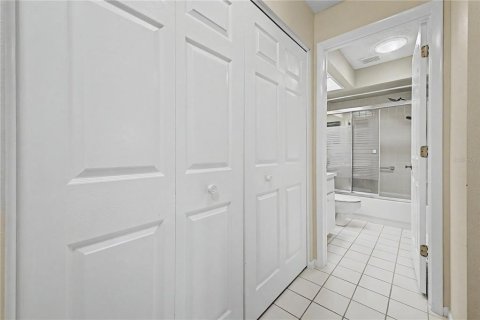 House in Spring Hill, Florida 2 bedrooms, 156.17 sq.m. № 2202820 - photo 23
