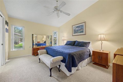 House in Spring Hill, Florida 2 bedrooms, 156.17 sq.m. № 2202820 - photo 15