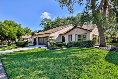 House in Spring Hill, Florida 2 bedrooms, 156.17 sq.m. № 2202820 - photo 3