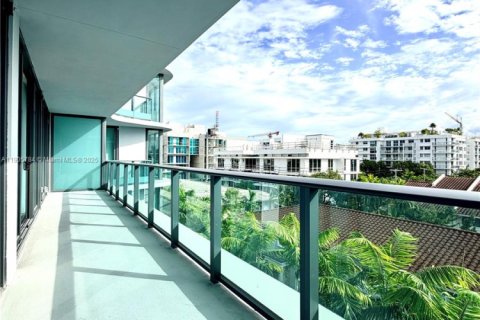 Condo in Bay Harbor Islands, Florida, 2 bedrooms  № 2013175 - photo 20