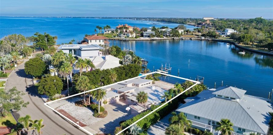Villa ou maison à Sarasota, Floride 3 chambres, 304.35 m2 № 2205694