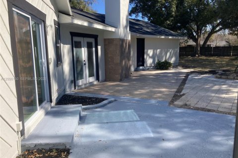 House in Ocala, Florida 3 bedrooms № 2072167 - photo 3