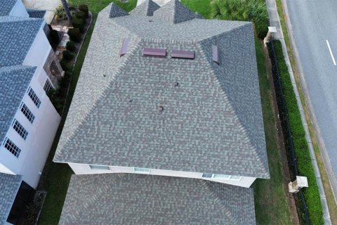 House in Kissimmee, Florida 3 bedrooms, 213.77 sq.m. № 2107991 - photo 3