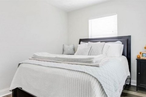 Casa en alquiler en Saint Petersburg, Florida, 3 dormitorios, 106.84 m2 № 2167643 - foto 22