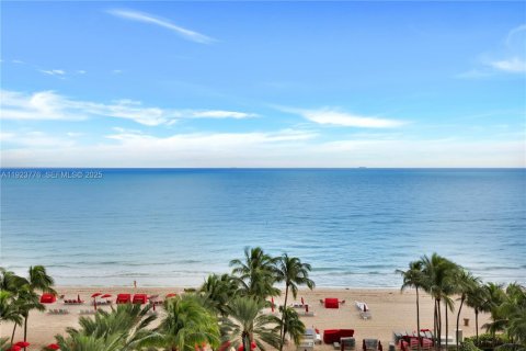 Copropriété à vendre à Sunny Isles Beach, Floride: 3 chambres, 205.69 m2 № 2076691 - photo 9