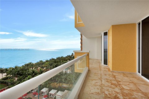 Copropriété à vendre à Sunny Isles Beach, Floride: 3 chambres, 205.69 m2 № 2076691 - photo 7