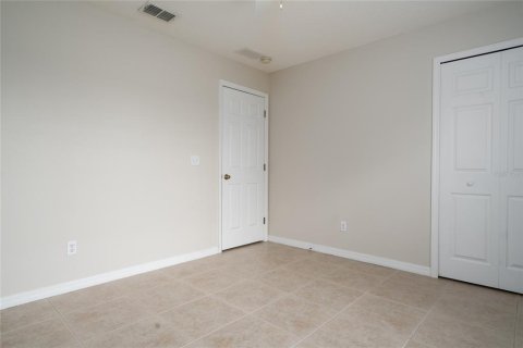 Villa ou maison à louer à Deltona, Floride: 3 chambres, 136.94 m2 № 2380775 - photo 8