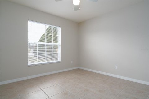 Villa ou maison à louer à Deltona, Floride: 3 chambres, 136.94 m2 № 2380775 - photo 7
