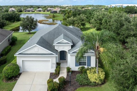 House in Bradenton, Florida 3 bedrooms, 199.55 sq.m. № 2207191