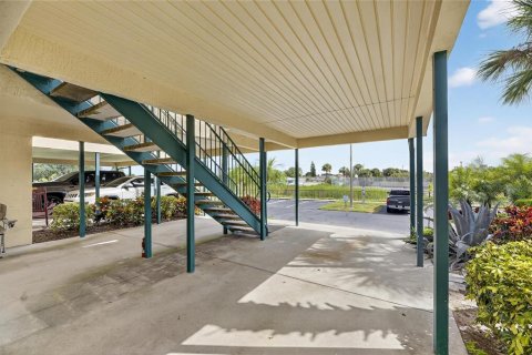 Condo in Apollo Beach, Florida, 1 bedroom  № 2226471 - photo 8