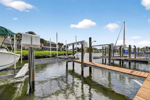 Condo in Apollo Beach, Florida, 1 bedroom  № 2226471 - photo 4