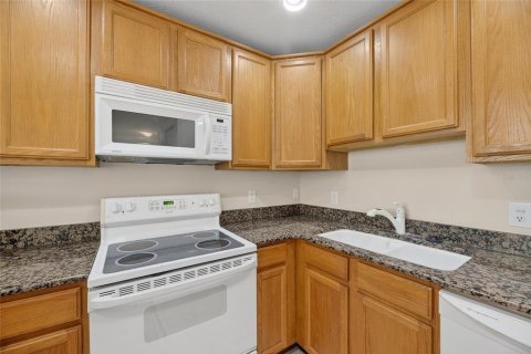 Condo in Apollo Beach, Florida, 1 bedroom  № 2226471 - photo 11