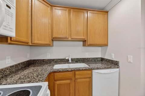 Condo in Apollo Beach, Florida, 1 bedroom  № 2226471 - photo 13