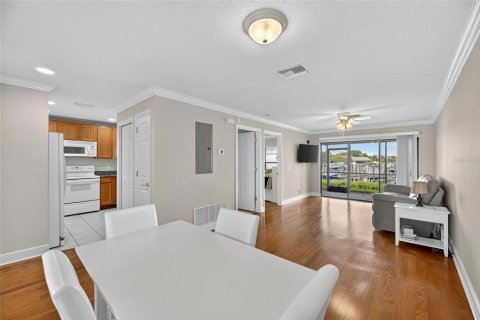Condo in Apollo Beach, Florida, 1 bedroom  № 2226471 - photo 16