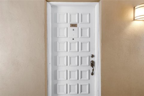 Copropriété à vendre à Saint Petersburg, Floride: 2 chambres, 126.81 m2 № 1785107 - photo 7