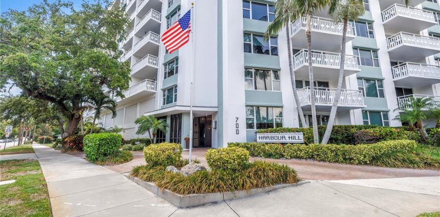 Condo à Saint Petersburg, Floride, 2 chambres № 1785107