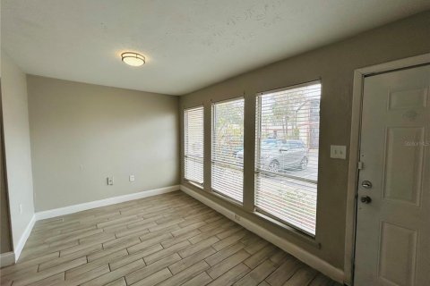 Condo in Orlando, Florida, 2 bedrooms  № 1588729 - photo 4