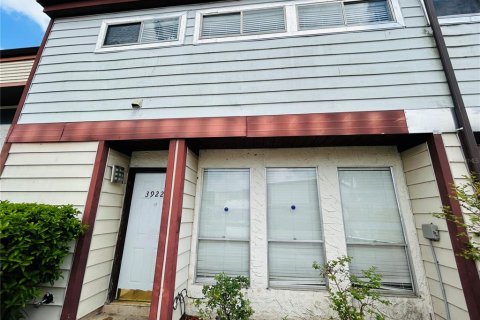 Condo in Orlando, Florida, 2 bedrooms  № 1588729 - photo 1