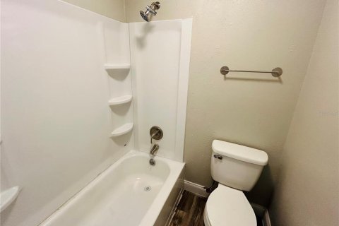 Condo in Orlando, Florida, 2 bedrooms  № 1588729 - photo 9