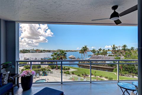Condo in Nokomis, Florida, 3 bedrooms  № 1793162 - photo 9