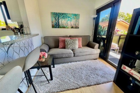 Propiedad comercial en venta en Miami, Florida, 221.11 m2 № 1970119 - foto 11