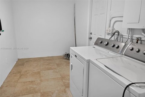 Villa ou maison à louer à Miami, Floride: 4 chambres, 142.98 m2 № 2376060 - photo 7