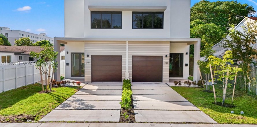 Коммерческая недвижимость в Майами, Флорида 436.83м2 № 2054489