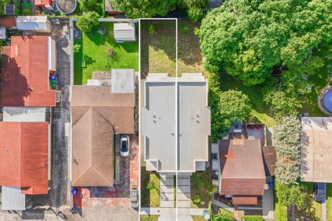 Купить коммерческую недвижимость в Майами, Флорида 436.83м2, № 2054489 - фото 8