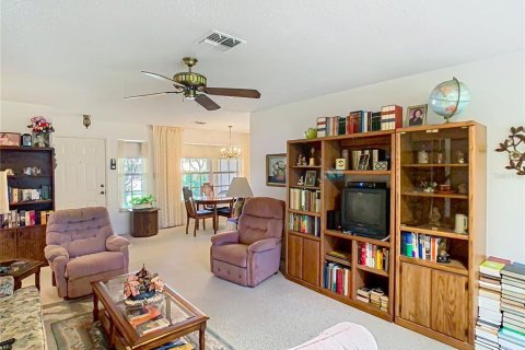 Villa ou maison à vendre à New Port Richey, Floride: 2 chambres, 109.07 m2 № 1538343 - photo 8