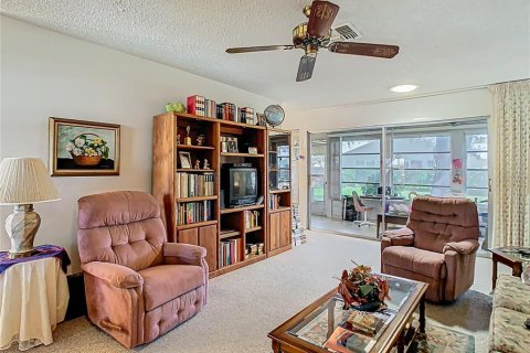 Villa ou maison à vendre à New Port Richey, Floride: 2 chambres, 109.07 m2 № 1538343 - photo 2