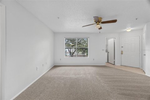 Copropriété à louer à Altamonte Springs, Floride: 2 chambres, 94.67 m2 № 2167187 - photo 4